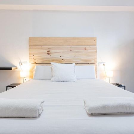 Easy Sants By Bossh! (Adults Only) Vandrerhjem Barcelona Eksteriør bilde