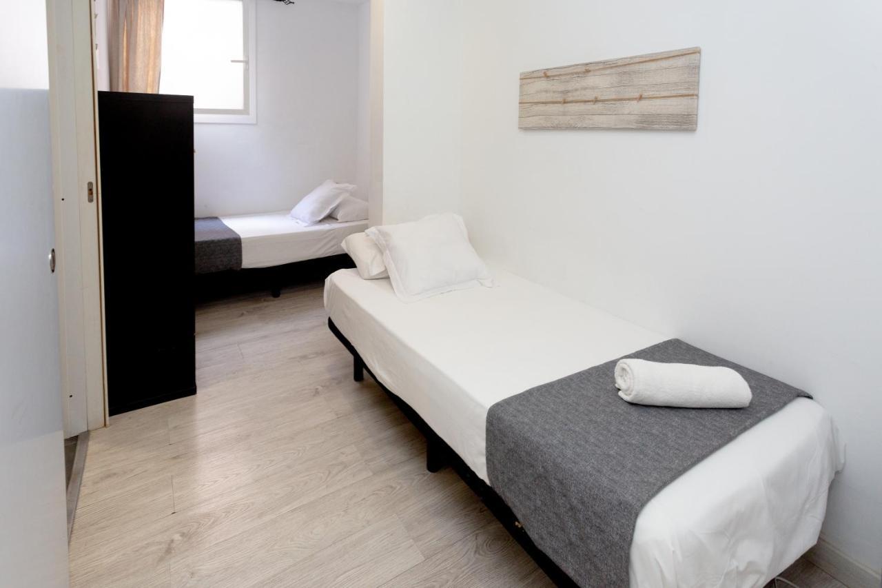 Easy Sants By Bossh! (Adults Only) Vandrerhjem Barcelona Eksteriør bilde