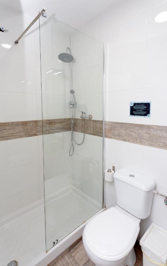 Easy Sants By Bossh! (Adults Only) Vandrerhjem Barcelona Eksteriør bilde