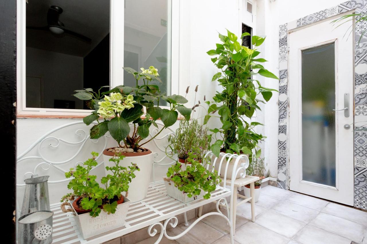 Easy Sants By Bossh! (Adults Only) Vandrerhjem Barcelona Eksteriør bilde